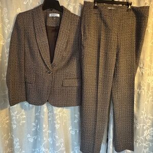 Brand New Women's KASPER slacks